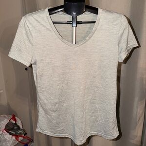 Danskin Light Gray Women's Short Sleeve Athletic Tee